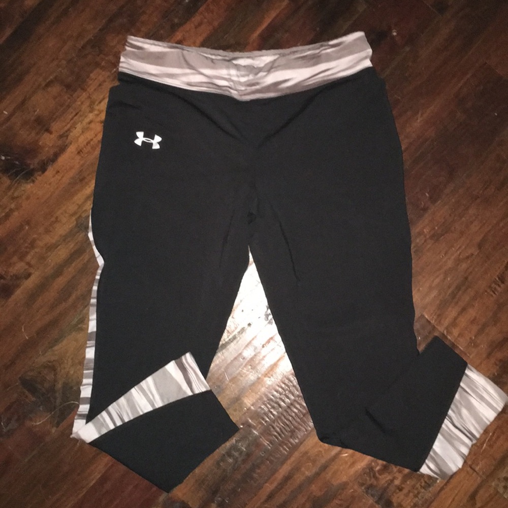 Ladies fitted heat gear leggings
